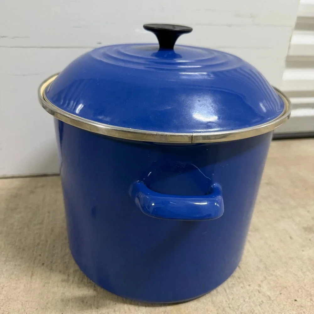 Le Creuset Stockpot Enamel on Steel Cobalt Blue Large Lid Included 10qt Pot